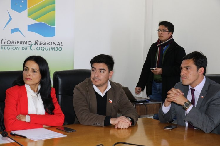 CONSTITUYEN MESA REGIONAL POR LA INFANCIA PARA BENEFICIAR A MENORES DE EDAD DEL SENAME