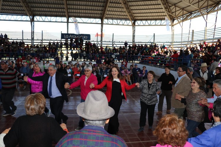 ADULTOS MAYORES DE OVALLE ENTREGAN SUS SECRETOS PARA 