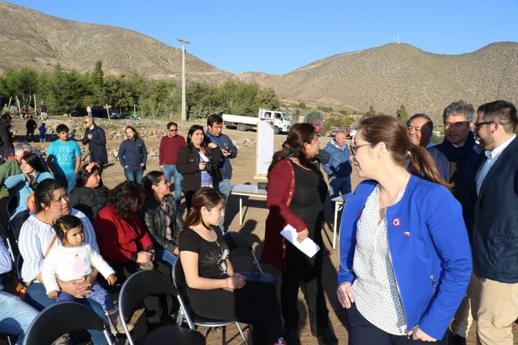 FAMILIAS DE GUALLIGUAICA COLOCARON LA PRIMERA PIEDRA DE SUS FUTURAS VIVIENDAS