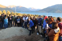 FAMILIAS DE GUALLIGUAICA COLOCARON LA PRIMERA PIEDRA DE SUS FUTURAS VIVIENDAS