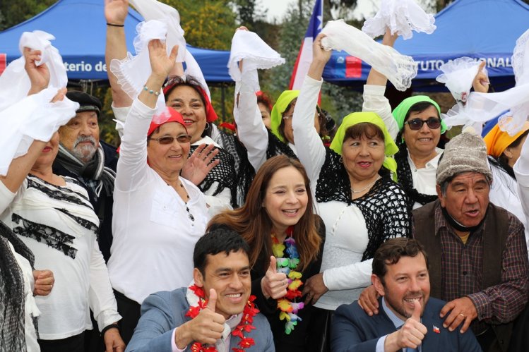 CERCA DE 500 ADULTOS MAYORES Y MUJERES DISFRUTARON DE FIESTA COSTUMBRISTA EN CENDYR