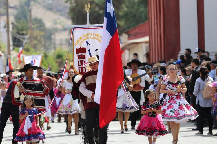 VICUÑA CELEBRA NUEVO ANIVERSARIO PATRIO CON TRADICIONAL DESFILE