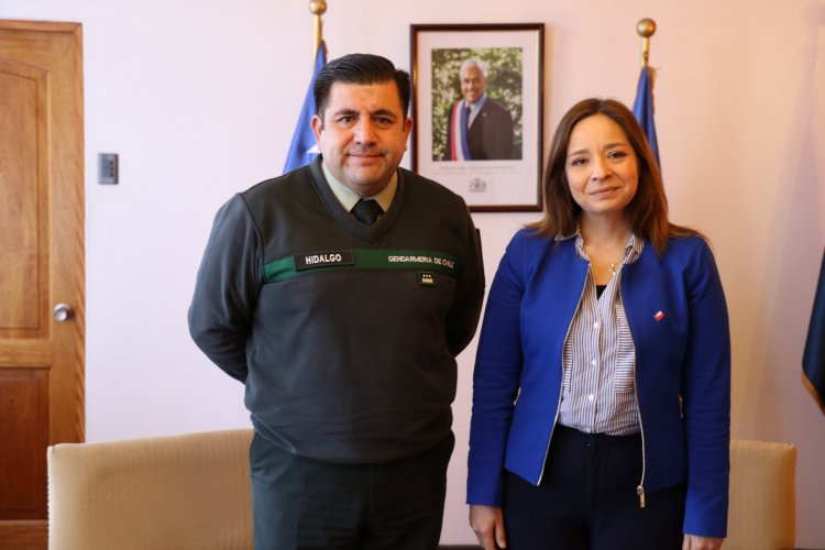 AUTORIDADES REGIONALES SALUDAN A INTENDENTA POR SU CUMPLEAÑOS