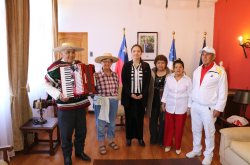 INTENDENTA LUCÍA PINTO RECIBE A GANADORES DE IMPORTANTE CONCURSO DE TALENTOS DE LA SERENA