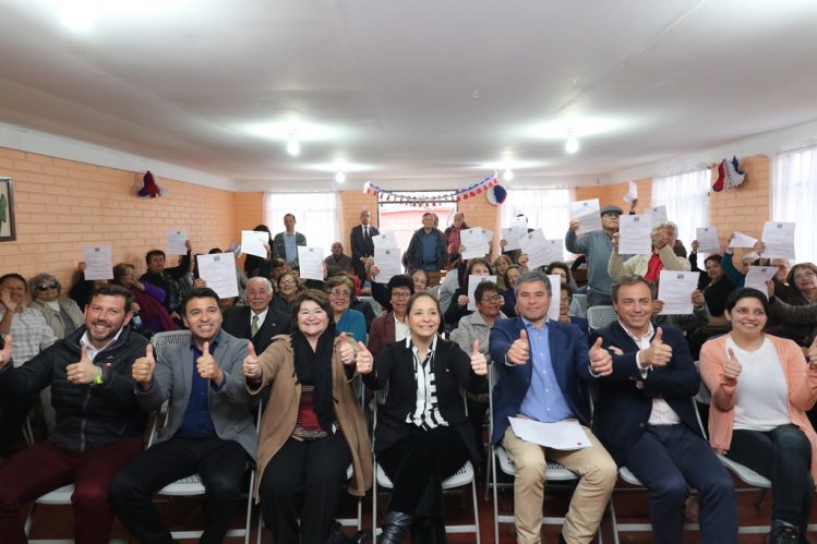 ADULTOS MAYORES DE LA SERENA RECIBEN SUBSIDIOS PARA MEJORAR SUS VIVIENDAS