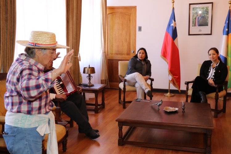 INTENDENTA LUCÍA PINTO RECIBE A GANADORES DE IMPORTANTE CONCURSO DE TALENTOS DE LA SERENA