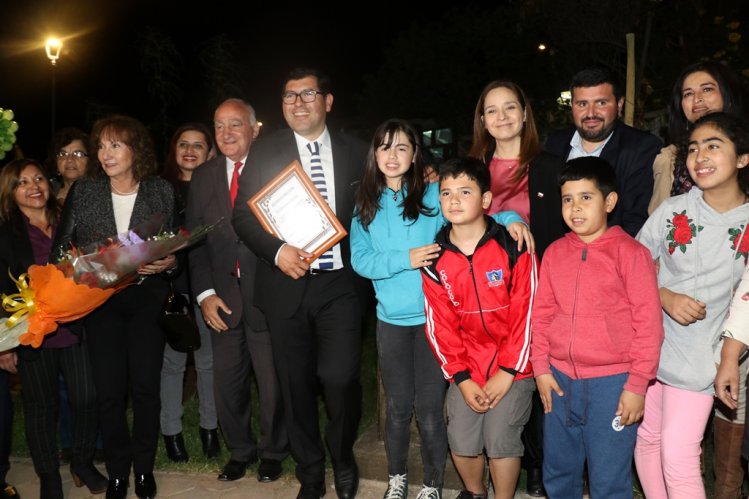 VECINOS DE MONTE PATRIA RECIBEN NUEVOS ESPACIOS PARA LA FAMILIA EN EJE BALMACEDA - OHIGGINS