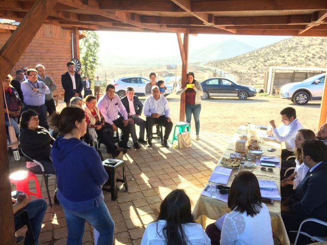 INTENDENTA SE REÚNE CON JUNTAS DE VECINOS DE LA RURALIDAD DE LA SERENA