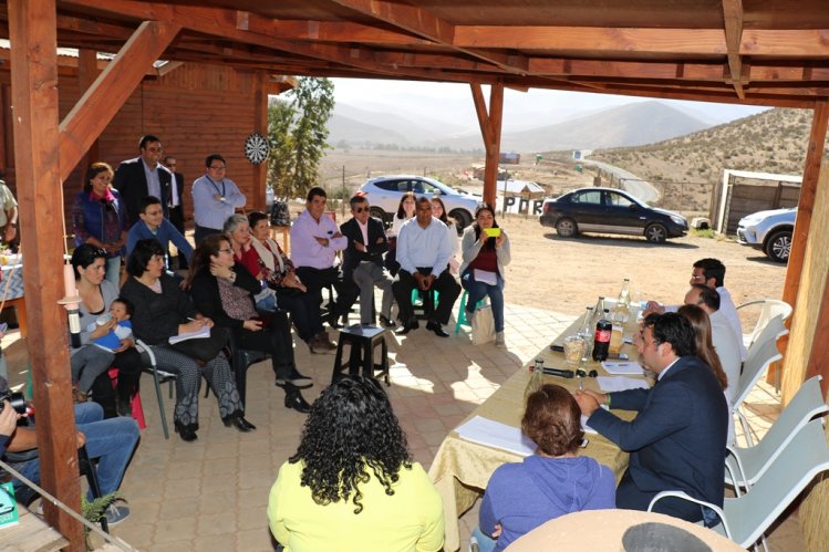 GOBIERNO SE DESPLIEGA POR LA RURALIDAD DE LA SERENA PARA TRABAJAR JUNTO A LA COMUNIDAD