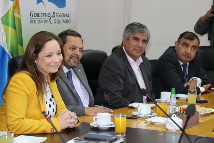 ALCALDES DE LAS 15 COMUNAS DE LA REGIÓN DESTACAN EL TRABAJO COLABORATIVO IMPULSADO POR EL GOBIERNO