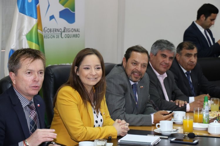 ALCALDES DE LAS 15 COMUNAS DE LA REGIÓN DESTACAN EL TRABAJO COLABORATIVO IMPULSADO POR EL GOBIERNO