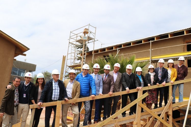 VECINOS Y AUTORIDADES VISITAN OBRAS DE RECUPERACIÓN DE LA CASA DE GABRIELA MISTRAL EN LAS COMPAÑÍAS