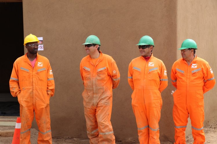 VECINOS Y AUTORIDADES VISITAN OBRAS DE RECUPERACIÓN DE LA CASA DE GABRIELA MISTRAL EN LAS COMPAÑÍAS