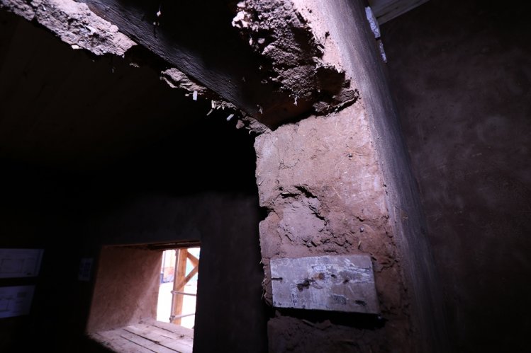 VECINOS Y AUTORIDADES VISITAN OBRAS DE RECUPERACIÓN DE LA CASA DE GABRIELA MISTRAL EN LAS COMPAÑÍAS