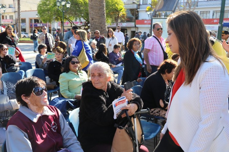 GOBIERNO ENTREGA SUBSIDIOS PARA QUE MÁS DE 500 FAMILIAS DE COQUIMBO MEJOREN SUS VIVIENDAS