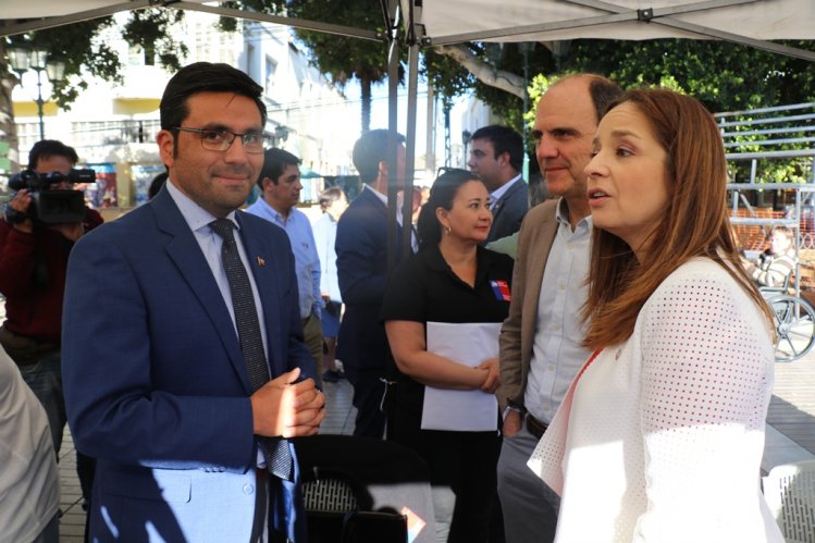 GOBIERNO ENTREGA SUBSIDIOS PARA QUE MÁS DE 500 FAMILIAS DE COQUIMBO MEJOREN SUS VIVIENDAS