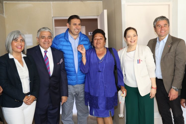 MÁS DE 200 FAMILIAS DE OVALLE RECIBEN LAS LLAVES DE SUS NUEVAS VIVIENDAS
