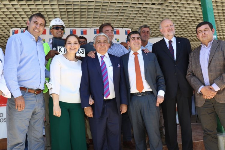 PEQUEÑOS MINEROS DE LA REGIÓN DE COQUIMBO RECIBEN APOYO PRODUCTIVO E IMPLEMENTOS DE SEGURIDAD