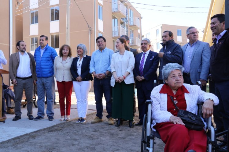 MÁS DE 200 FAMILIAS DE OVALLE RECIBEN LAS LLAVES DE SUS NUEVAS VIVIENDAS