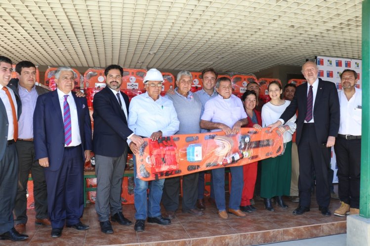 PEQUEÑOS MINEROS DE LA REGIÓN DE COQUIMBO RECIBEN APOYO PRODUCTIVO E IMPLEMENTOS DE SEGURIDAD