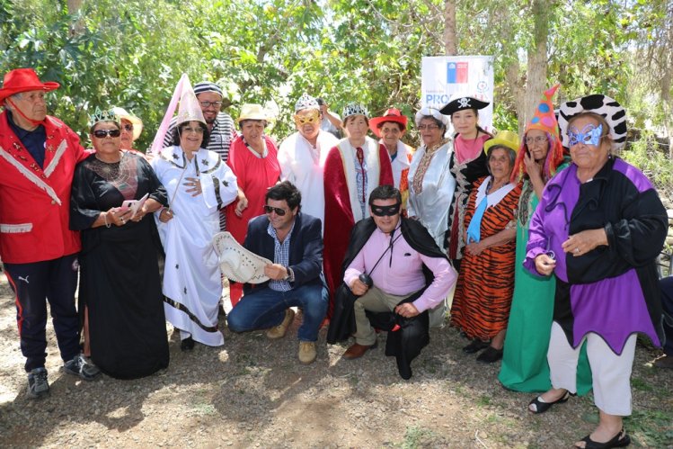 MÁS DE 150 ADULTOS MAYORES CERRARON SU MES DE CELEBRACIONES CON ALMUERZO Y FIESTA EN LA HIGUERA