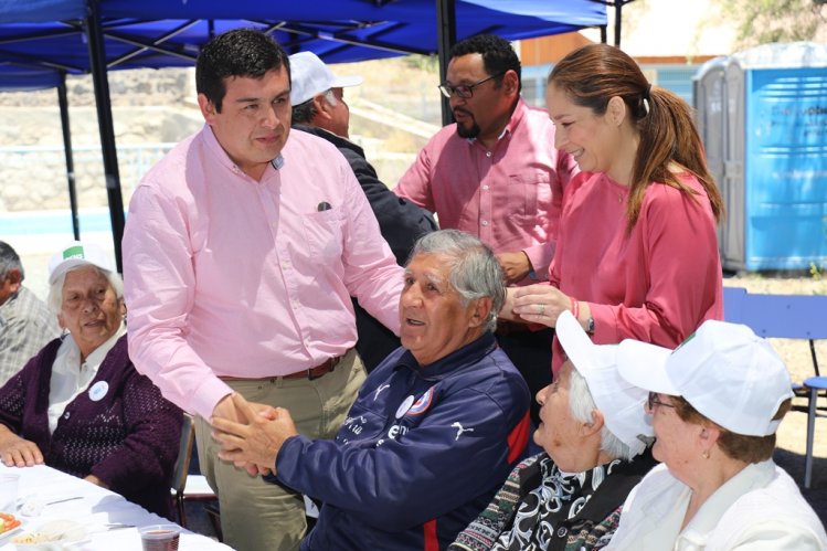 MÁS DE 150 ADULTOS MAYORES CERRARON SU MES DE CELEBRACIONES CON ALMUERZO Y FIESTA EN LA HIGUERA