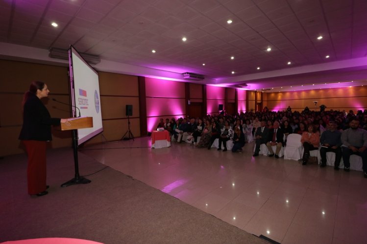 SEMINARIO DE EMPRENDIMIENTO MOTIVÓ A MÁS DE 360 MUJERES EN LA REGIÓN DE COQUIMBO