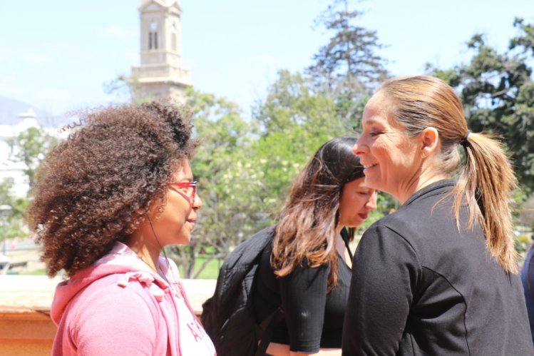 GOBIERNO ENTREGA IMPLEMENTACIÓN DEPORTIVA A CLUBES FEMENINOS DE FÚTBOL DE LA REGIÓN