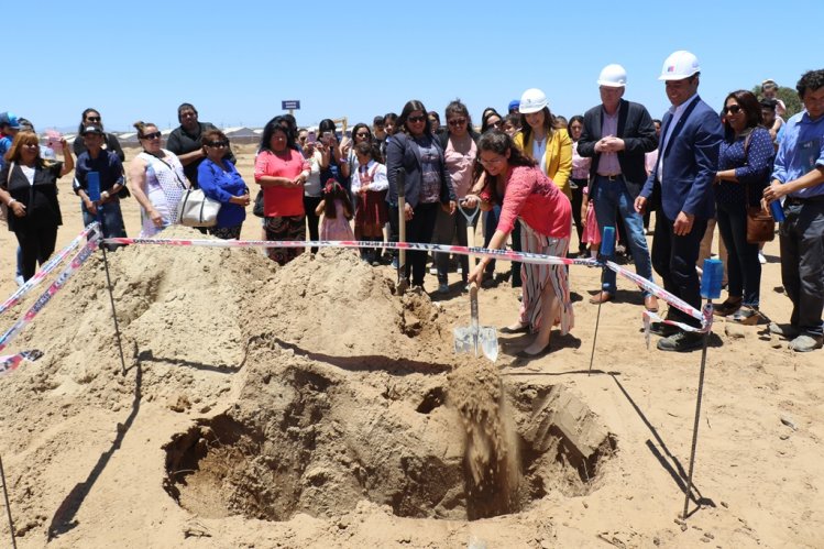 COMIENZA CONSTRUCCIÓN DE VIVIENDAS PARA MÁS DE 100 FAMILIAS DE TONGOY