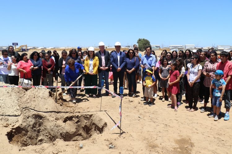 COMIENZA CONSTRUCCIÓN DE VIVIENDAS PARA MÁS DE 100 FAMILIAS DE TONGOY