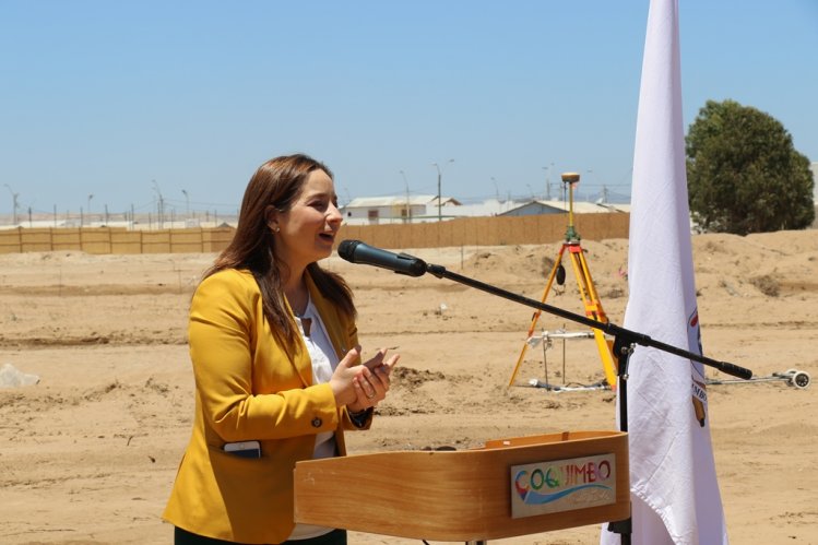 COMIENZA CONSTRUCCIÓN DE VIVIENDAS PARA MÁS DE 100 FAMILIAS DE TONGOY