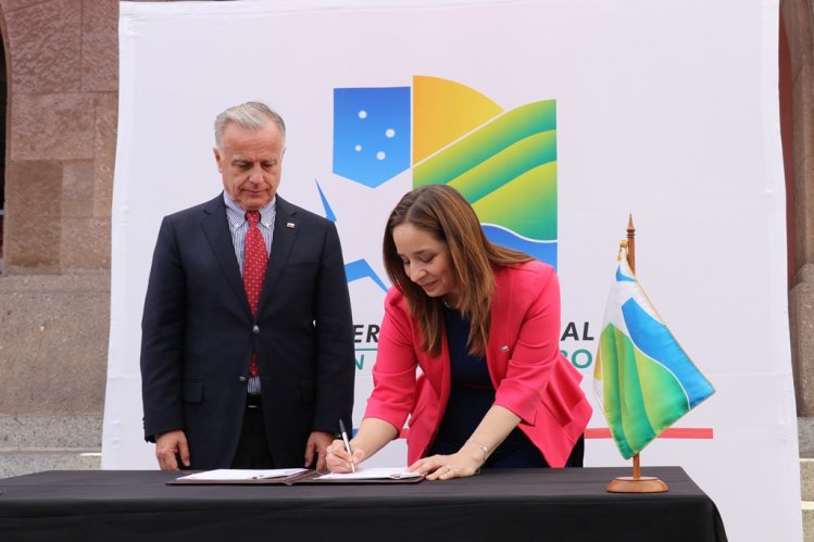 CONVENIO ENTRE EL GOBIERNO REGIONAL Y EL MINISTERIO DE SALUD PROYECTA LA INVERSIÓN MÁS GRANDE EN EL ÁREA