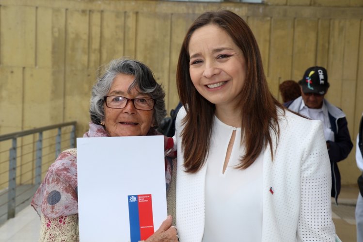 111 FAMILIAS DE LA PROVINCIA DE ELQUI RECIBIERON SUS ANHELADOS TÍTULOS DE DOMINIO