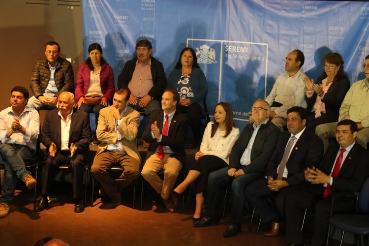 111 FAMILIAS DE LA PROVINCIA DE ELQUI RECIBIERON SUS ANHELADOS TÍTULOS DE DOMINIO