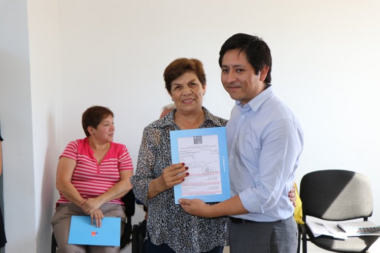 FAMILIAS DE COQUIMBO RECIBIERON APOYO DEL GOBIERNO PARA MEJORAR SUS VIVIENDAS AFECTADAS POR PLAGA DE POLILLAS