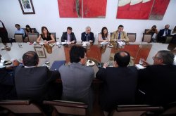 GOBIERNO EVALÚA MEDIDA PARA AYUDAR A FAMILIAS AFECTADAS POR LA ESCASEZ HÍDRICA