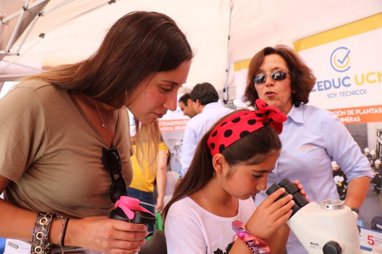 GOBIERNO LLAMA A RESPETAR LOS DERECHOS DE LOS NIÑOS Y CONDENAR EL TRABAJO INFANTIL