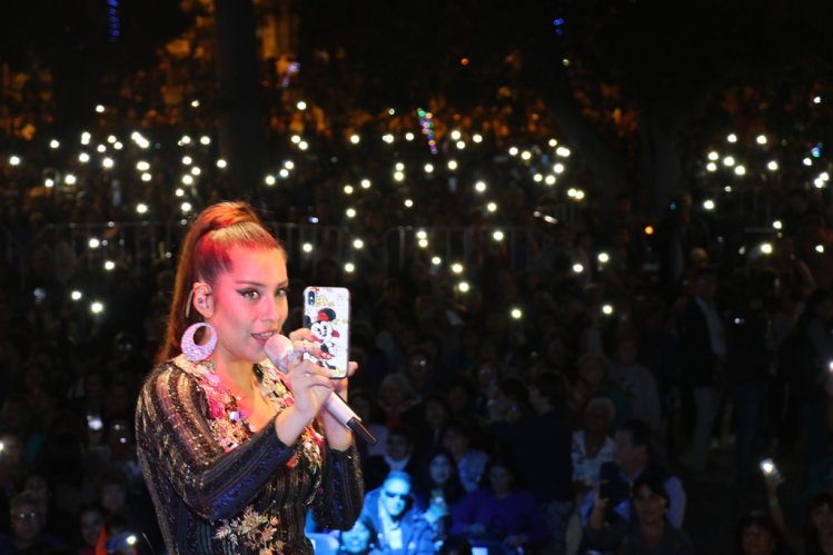 MÁS DE 8 MIL PERSONAS REUNIÓ EL CONCIERTO DE MARÍA JOSÉ QUINTANILLA ORGANIZADO POR EL GOBIERNO POR EL DÍA INTERNACIONAL DE LA MUJER