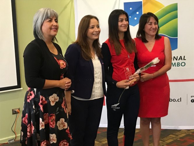 CIEN MUJERES DE LA REGIÓN PROTAGONIZAN CONMEMORACIÓN POR EL DÍA INTERNACIONAL DE LA MUJER