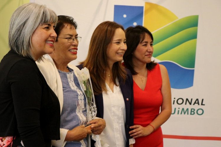 CIEN MUJERES DE LA REGIÓN PROTAGONIZAN CONMEMORACIÓN POR EL DÍA INTERNACIONAL DE LA MUJER