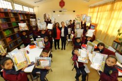 MÁS DE CIEN MIL ESTUDIANTES RECIBIRÁN COMPLETO KIT DE ÚTILES ESCOLARES