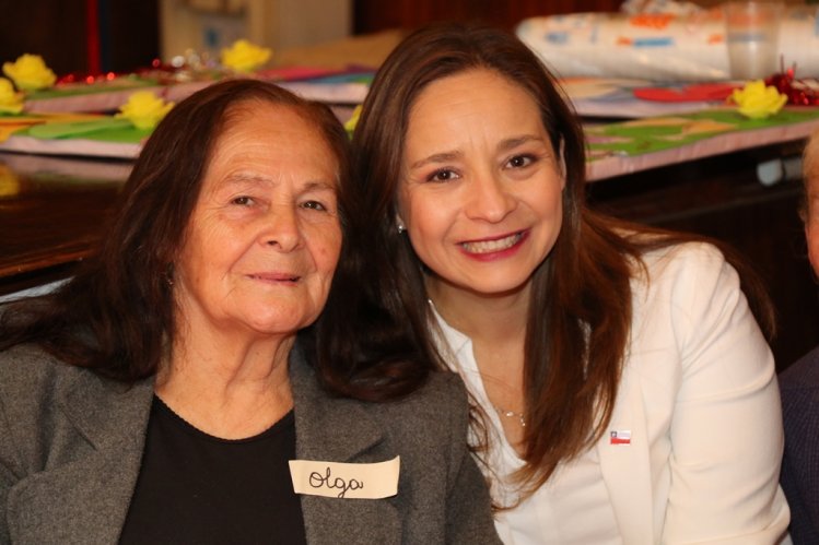 40 ADULTOS MAYORES DE LA COMUNA DE COQUIMBO CELEBRAN SU BIENVENIDA AL PROGRAMA VÍNCULOS JUNTO A AUTORIDADES