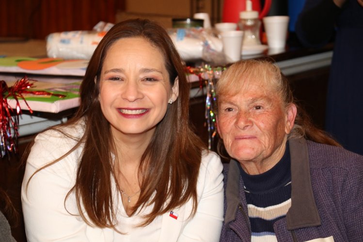 40 ADULTOS MAYORES DE LA COMUNA DE COQUIMBO CELEBRAN SU BIENVENIDA AL PROGRAMA VÍNCULOS JUNTO A AUTORIDADES