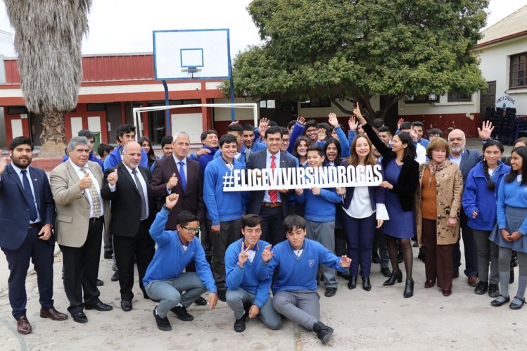 GOBIERNO IMPULSA NUEVA ESTRATEGIA PARA COMBATIR EL CONSUMO DE DROGAS ENTRE LA POBLACIÓN ESCOLAR