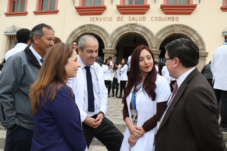 NUEVOS MÉDICOS Y ODONTÓLOGOS SE INCORPORARÁN A LA RED ASISTENCIAL DE LA REGIÓN DE COQUIMBO