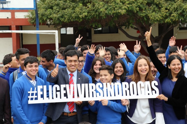 GOBIERNO IMPULSA NUEVA ESTRATEGIA PARA COMBATIR EL CONSUMO DE DROGAS ENTRE LA POBLACIÓN ESCOLAR