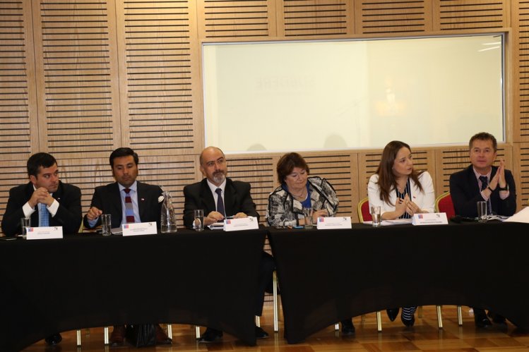 GOBIERNO Y MUNICIPIOS ABORDAN EN CONJUNTO LOS DESAFÍOS DE LA DESCENTRALIZACIÓN