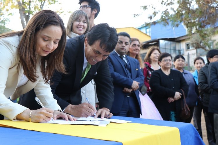 GOBIERNO REGIONAL FINANCIARÁ OBRAS DE PAVIMENTACIÓN Y RECUPERACIÓN DE ESPACIOS PÚBLICOS EN ILLAPEL