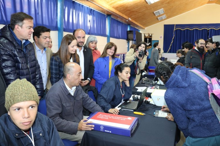 EN COQUIMBO PARTIÓ ENTREGA DE COMPUTADORES A TRAVÉS DE LOS PROGRAMAS ME CONECTO PARA APRENDER Y YO ELIJO MI PC