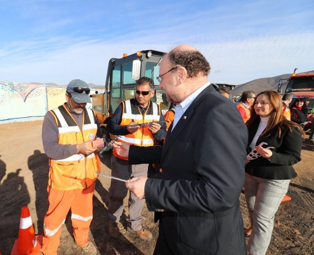 GOBIERNO REFUERZA EL LLAMADO A LA PLANIFICACIÓN DE RUTAS Y TRASLADOS PARA EL DÍA DEL ECLIPSE TOTAL DE SOL